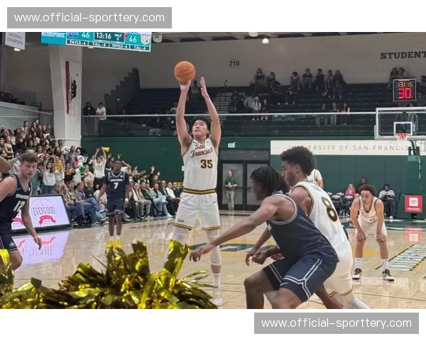 王俊杰单场三分9中7砍27分 创个人NCAA生涯得分新高